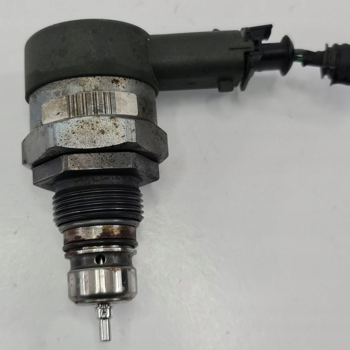 FUEL RAIL PRESSURE SENSOR for Volvo V50 V70 XC60 XC70 XC90 0281002952 FUEL RAIL PRESSURE SENSOR for Volvo V50 V70 XC60 XC70 XC90 0281002952