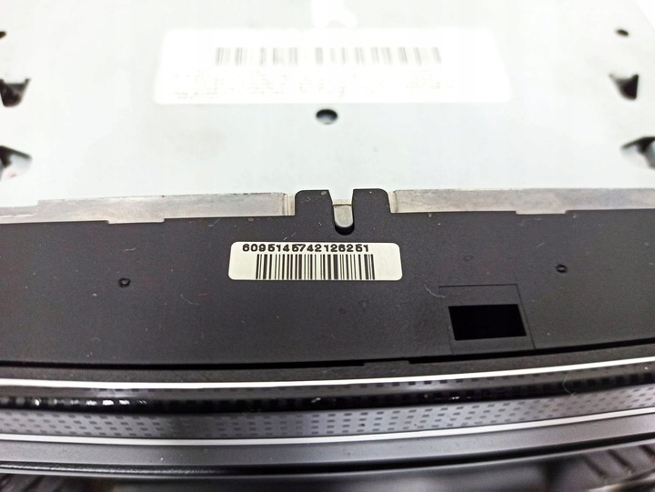 фото №12, Mercedes-benz r w251 2008 радиоприёмники