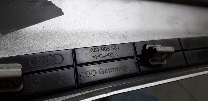 фото №10, Панель бічний праві зад audi r8 427809384b