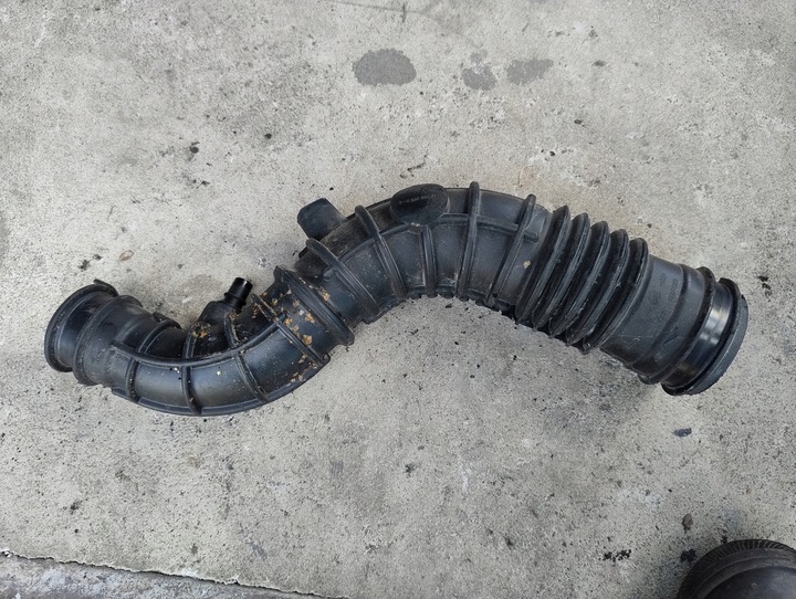 фото №1, Труба интеркулер dacia lodgy 1.2 tce 165762992r