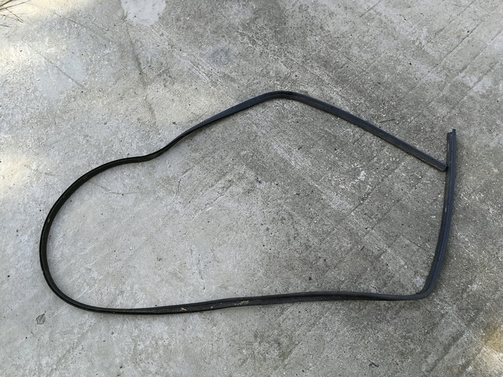 фото №11, Прокладка багажника bmw e30