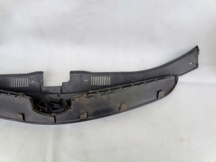 фото №7, Hyundai i30 i рестайлинг центральная решётка бампера перед 86351-2r500