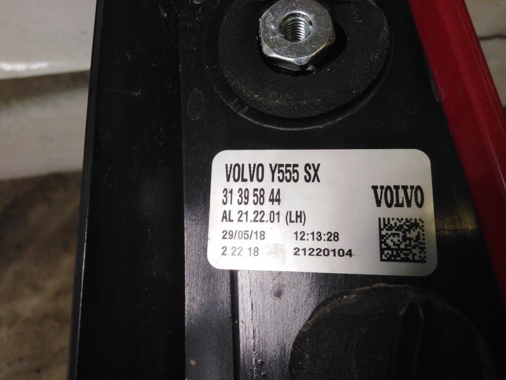 фото №9, Volvo v40 ii рестайлінг лампа лівий зад 16-19r ідеальний стан 18r eu