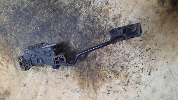 фото №4, Потенціометр газу volvo v40 1.9d 30865642