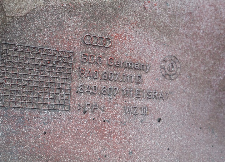 фото №11, Audi 80 b4 бампер перед переднее 8a0807111d 8a0807111e синий