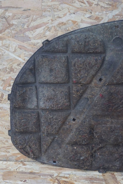 фото №10, Шумоизоляция капота vw jetta v 1k0863831c w701