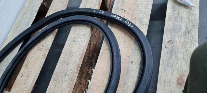 фото №12, S3 8v sedan a3 уплотнитель правая правое перед sedan 8v5831721
