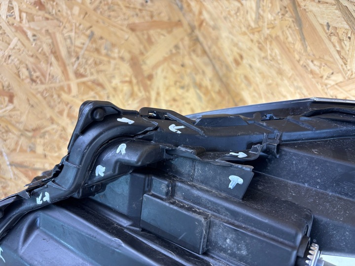 фото №7, Lexus rx 330 - 350 - 400h 2023 лампы передние