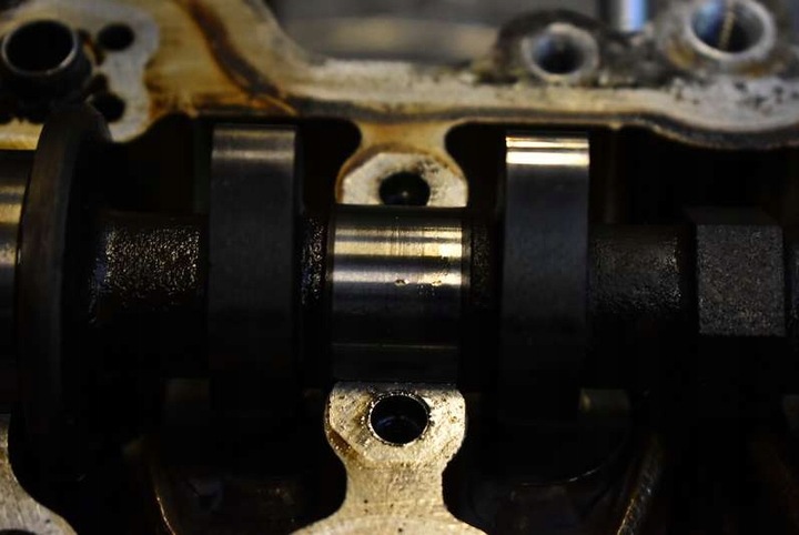 фото №13, Головка двигателя peugeot 107 1.0 12v 68 km 05-08