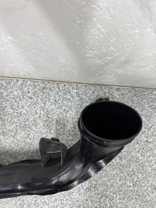 фото №6, Труба трубка  воздуха volvo v40 ii 2012-2018 2.0 d 31370135
