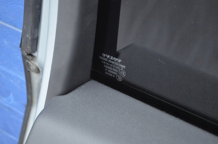 фото №7, Volvo v60 дверь правый зад задние 477-46 kpl