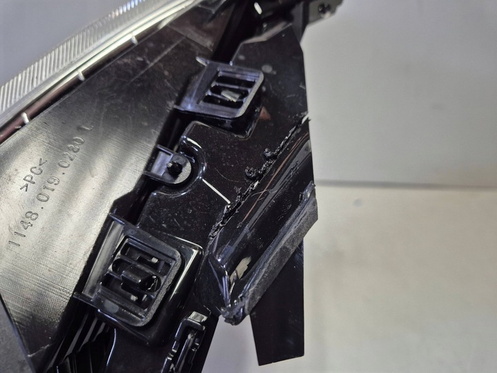 фото №6, Оптоволокно лампы передний левый polestar 2 2022