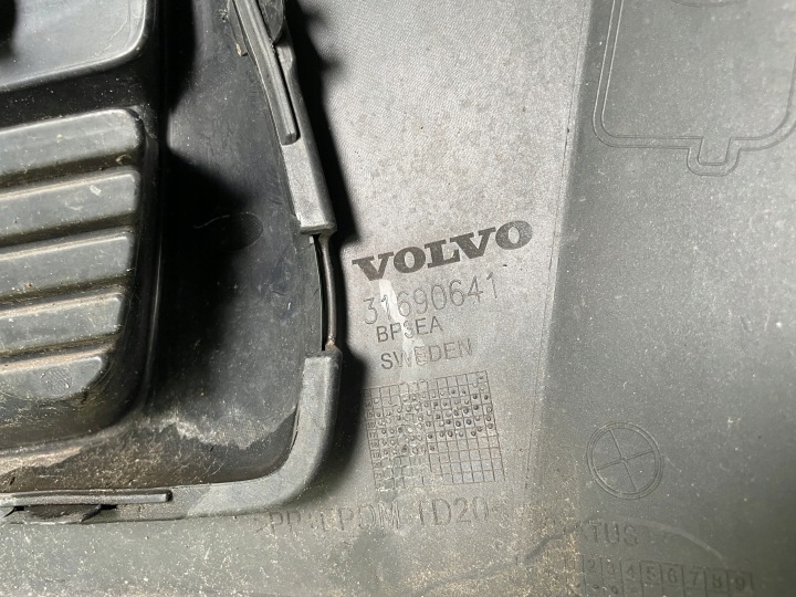 фото №12, Volvo 2 ii xc-90 xc90 r design рестайлінг бампер перед передній