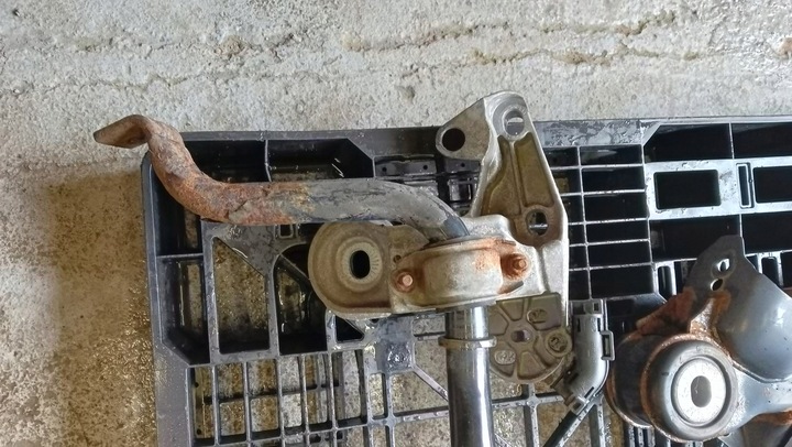 фото №8, Подрамник перед траверса стабилизатор 4b0411309 4b0199352b 4b0199351b audi a6 c5