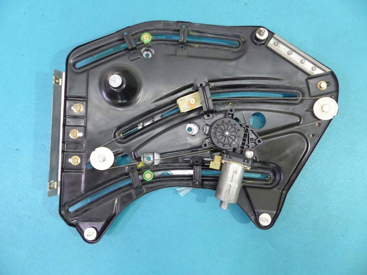 фото №1, Підйомник вікна зад праві 2pin c70 97-05 cabrio