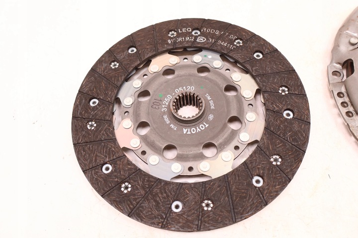 фото №3, Toyota avensis auris corolla сцепление прижим 31001-05040