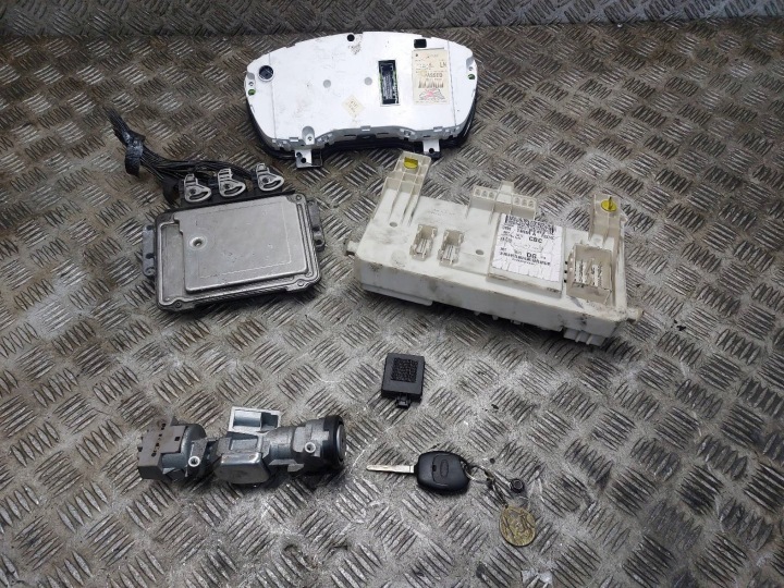фото №10, Комплект стартовый спидометр c-max i mk1 1.6 tdci 4m51-12a650-pa 4m5t-10849-lk