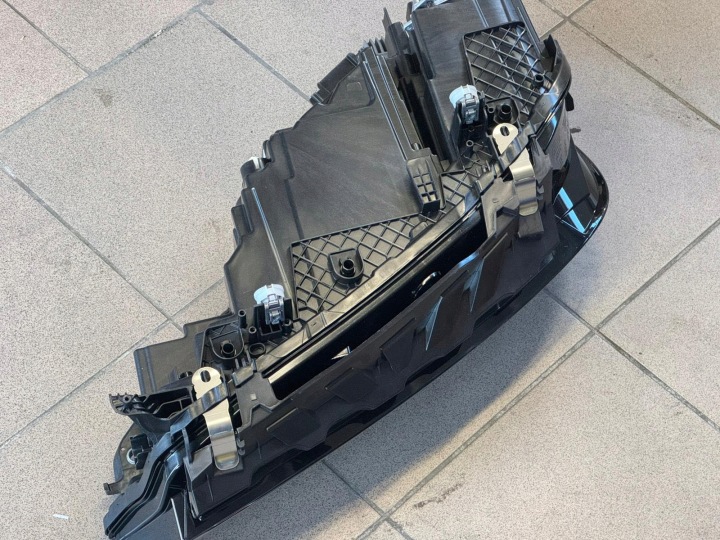 фото №8, Bmw (oem) ix i20 новый фара передняя laser правое европа eu ece 63119851808