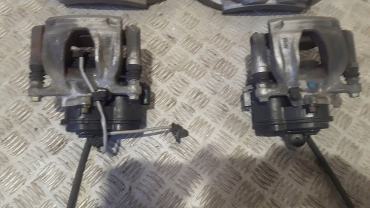 фото №3, Audi q5 80a гальма супорт 80a615106ab перед правий зад