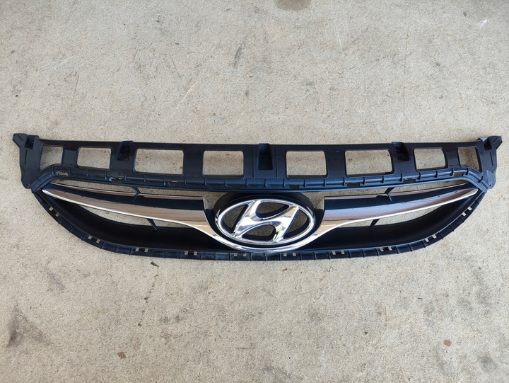 фото №1, Hyundai i40 11- решётка радиатора решётка радиатора решётка радиатор