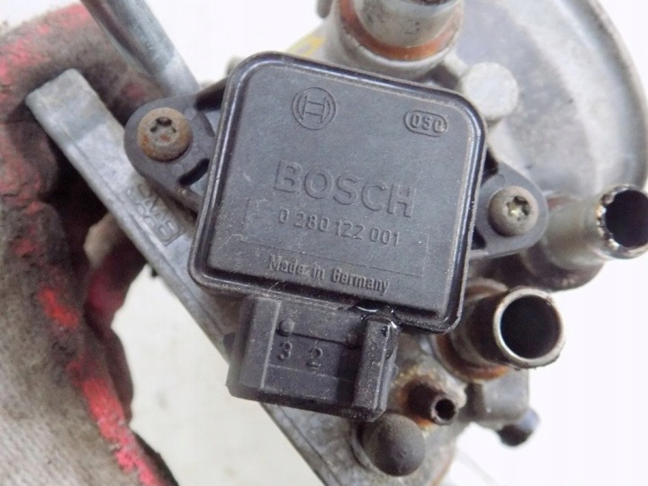 фото №6, Saab 900 ii 2.3 1994r 5d дросельна заслінка