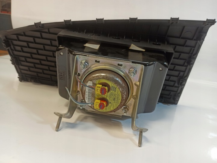фото №11, Dodge caliber подушка безопасности пассажира p05108037aa