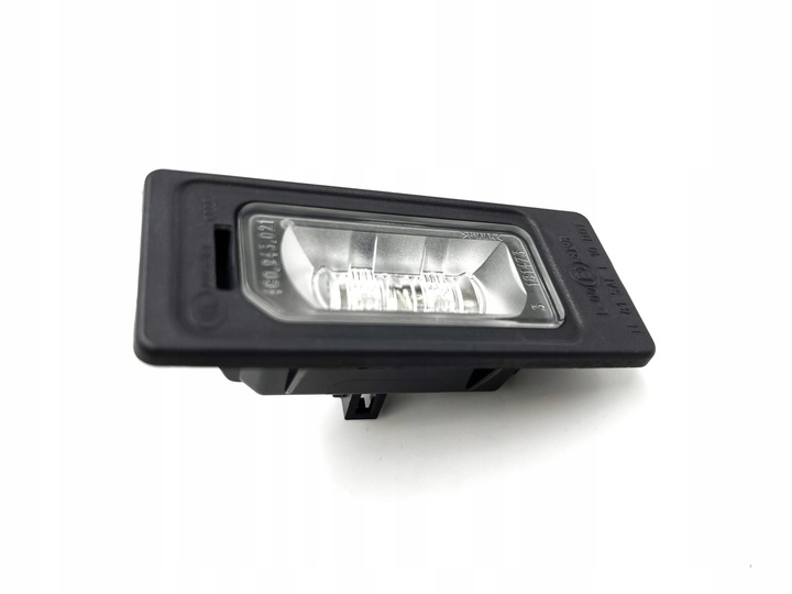 фото №1, Лампа освещение регистрации led audi a4 tt a6 a8 4g0943021