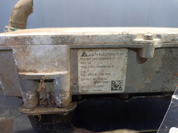 фото №5, Tesla motors модель s блок розпалу ксенону напруги 1028665-00-b