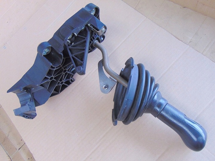 фото №8, Ford fiesta mk6 tdci 04r домкрат вибірник коробки передач