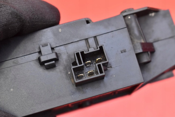 фото №6, Замок крышки зад багажника 13185566 opel signum c 5d hb 03-05
