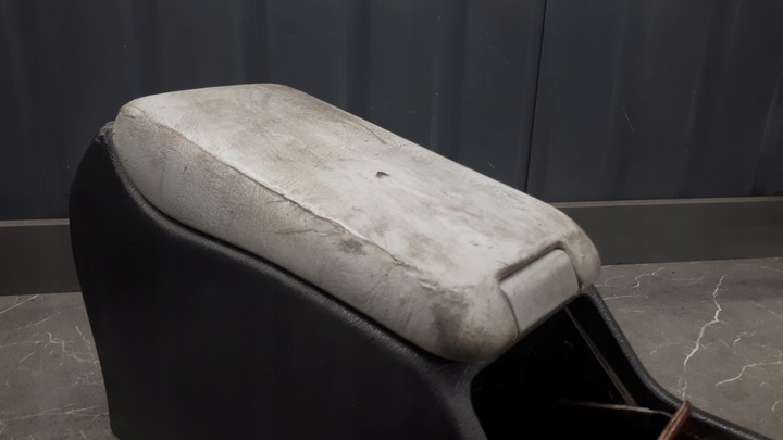 фото №10, Підлокітник mercedes w210