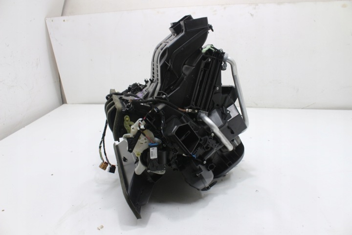 фото №5, Audi a3 8v 2.0 tdi обігрівач корпус 5q1820005ae