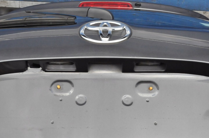 фото №7, Toyota yaris iii крышка багажника зад задняя