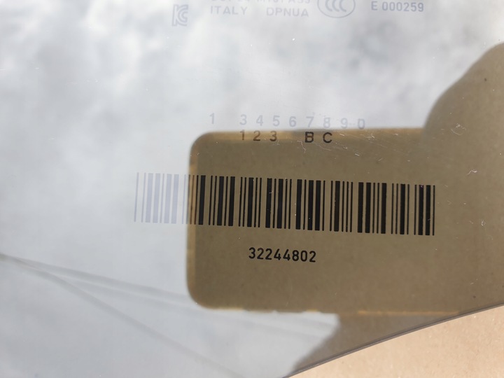 фото №4, Скло з двері правий зад volvo xc40 as3 оригінальний номер