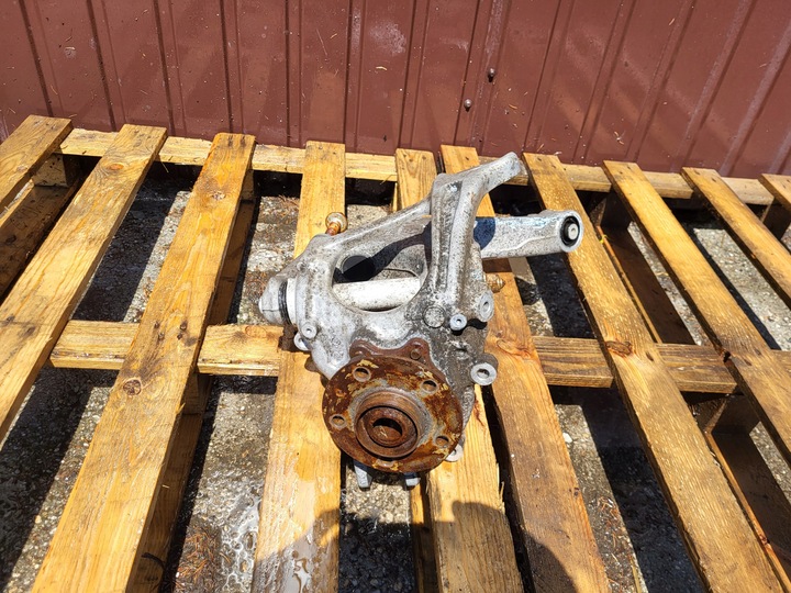 фото №1, 8r0505435c 8r0505431f audi a6 c7 a7 4g0 macan 4x4 поворотный кулак зад левая зад