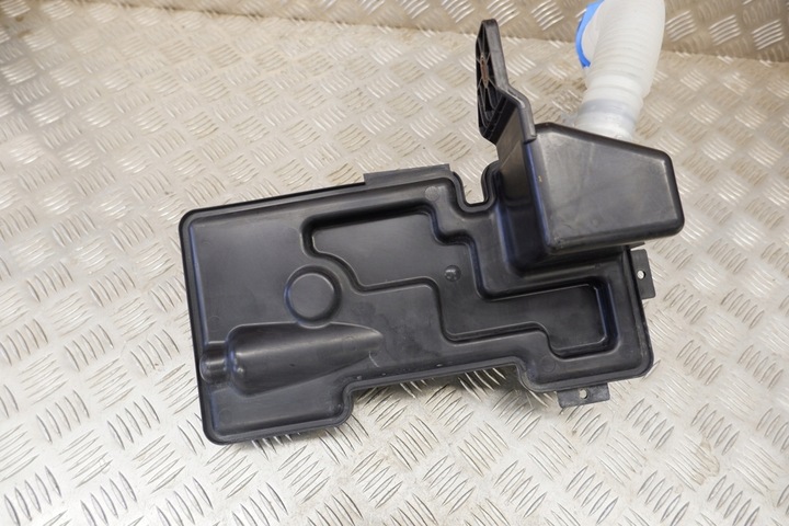 фото №8, Бачок склоомивача vw tiguan 5n_ 5n0955453 2.0l дизель 103kw 2008