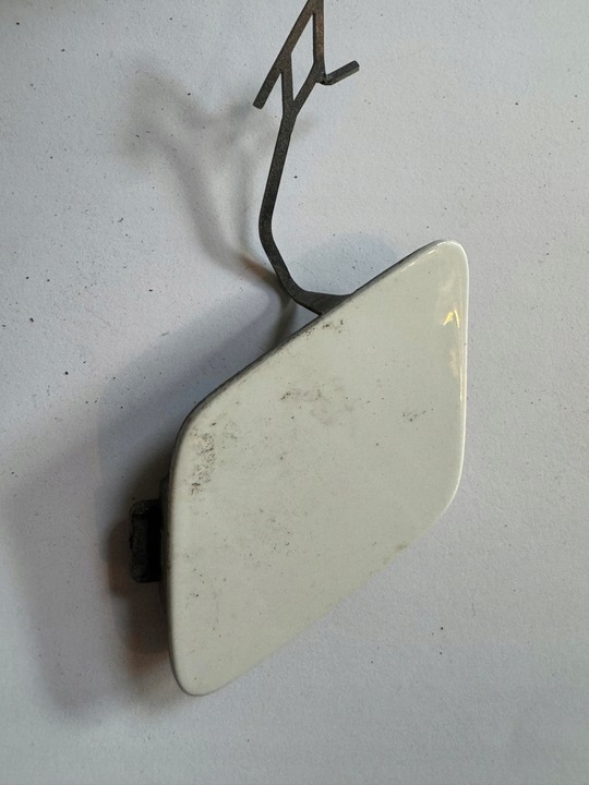 фото №1, Audi a6 c8 16-21r. - заглушка фаркоп бампера зад 4k0807441