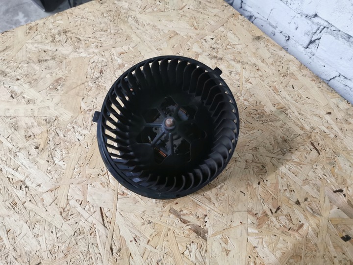 фото №1, Повітродувка passat b6 3c1820015j