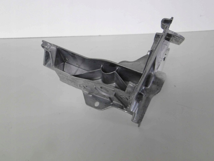 фото №14, Mercedes glc w253 кронштейн ремня левая усилитель