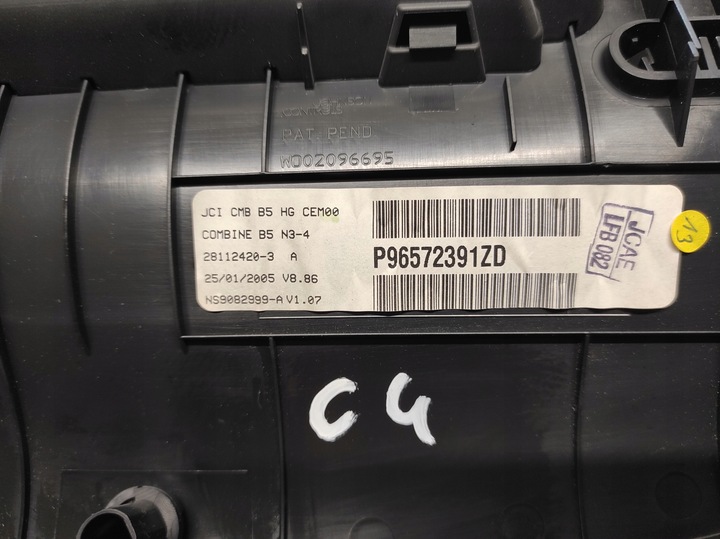 фото №6, Citroen c4 1 i 04- спидометр приборы p96572391zd