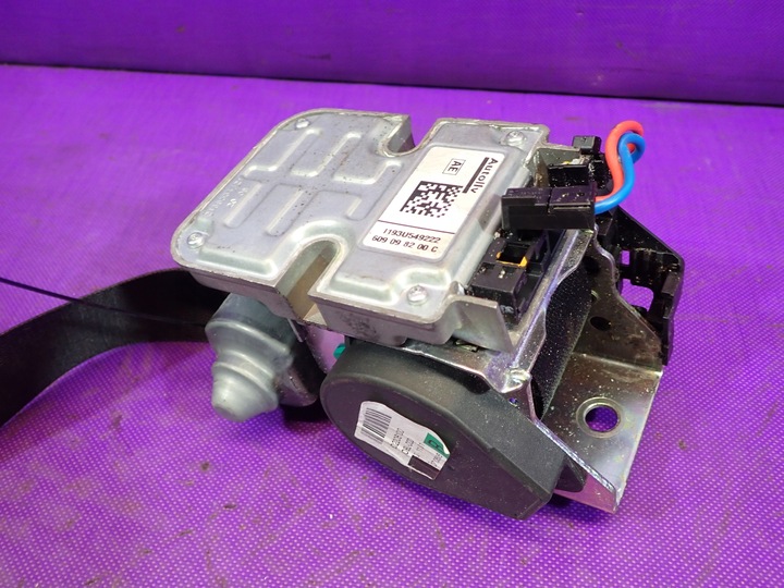 фото №3, E-klasa w211 pas безпеки праві p 609098200c