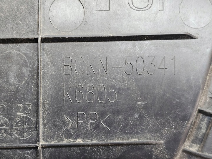 фото №10, Mazda 3 iv hb 19- захист бампера підкрилок правий зад bckn50341 usa