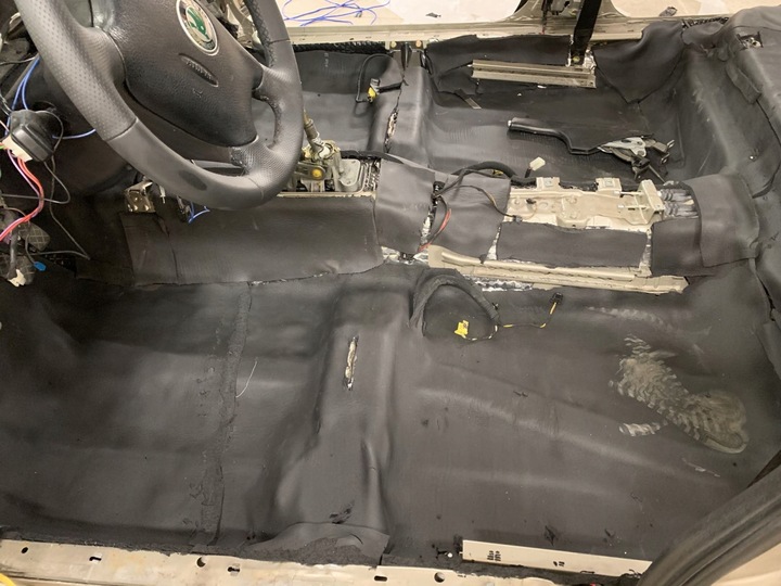 фото №16, Піна kauczukowa килимок гумова шумопоглинаюча з klejem 6mm 100x100cm