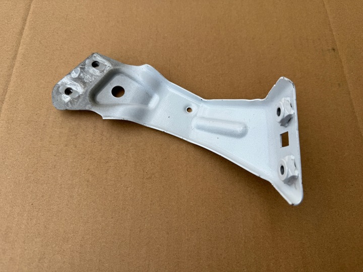 фото №1, Підтримка крила 5c6821138 lc9a vw jetta 5c