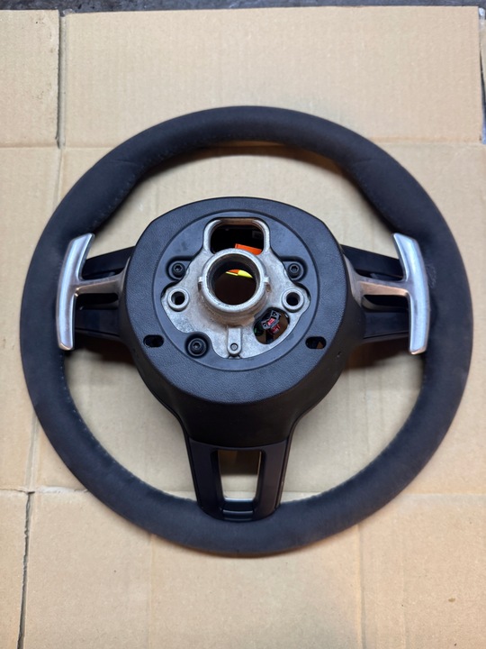 фото №7, Porsche cayman 982 руль алькантара