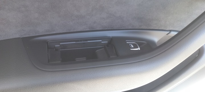 фото №6, Боковина обивка дверь левый зад audi a6 c7 ролета