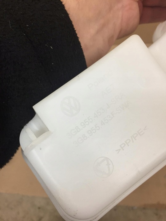 фото №16, Volkswagen оригинальный номер 3g8955448d