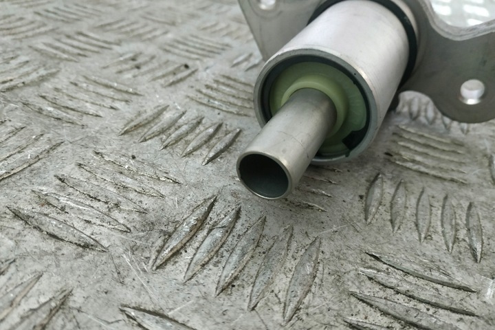 фото №6, Циліндрик гальмівний bmw 7 f01, f02 34336782289 3.0l дизель 180kw 2011