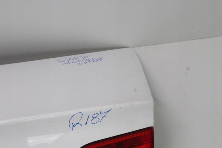 фото №10, Крышка багажника зад audi a4 b8 07-11r sedan ly9c