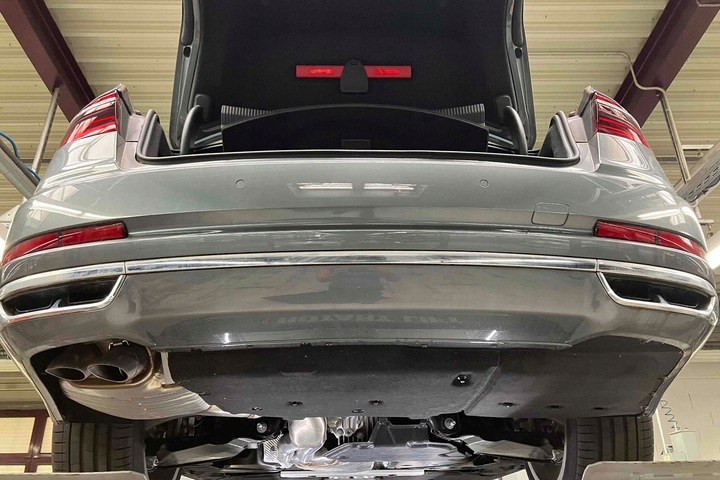 фото №10, Audi a8 d5 боковина кришки багажника 4n0867975a оббивка оздоблення багажник